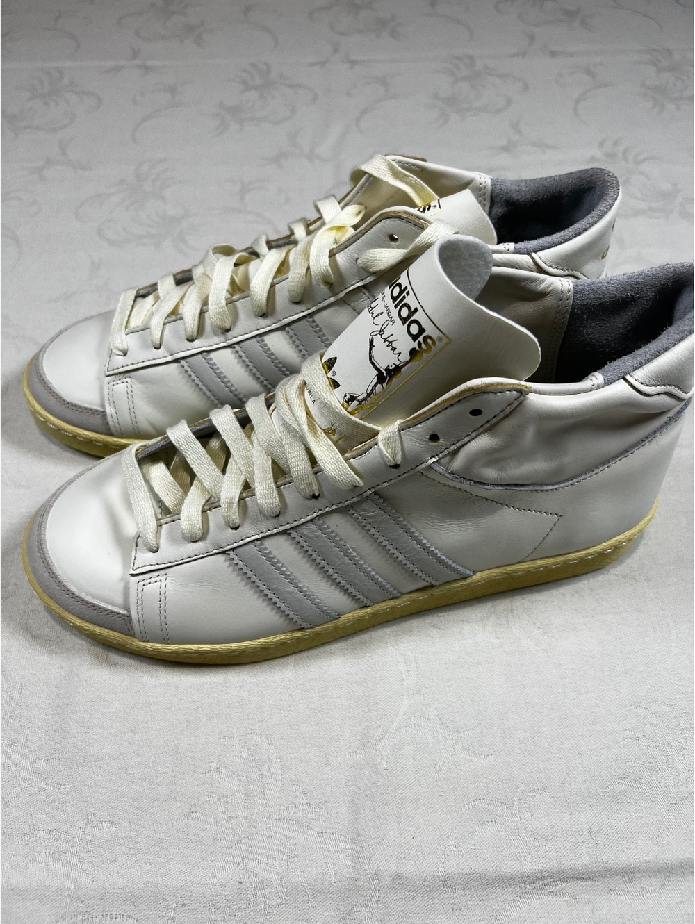 NEW Adidas Jabbar High Sneakers Off White Gray Cream White Mens Size 10
